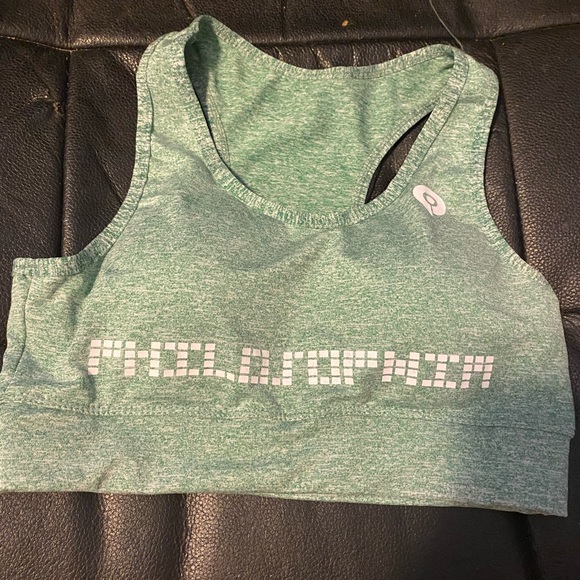 Sports bra and matching walking or jogging shorts Size small/medium - Picture 6 of 12